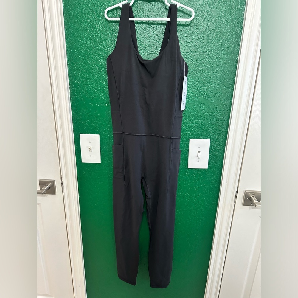 NWT Athleta Stash Salutation Black Bodysuit M